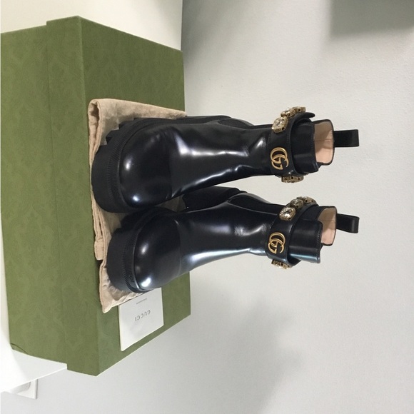Gucci Leather Boots with Crystal  And GG Logo Ankle Belt - Picture 3 of 16